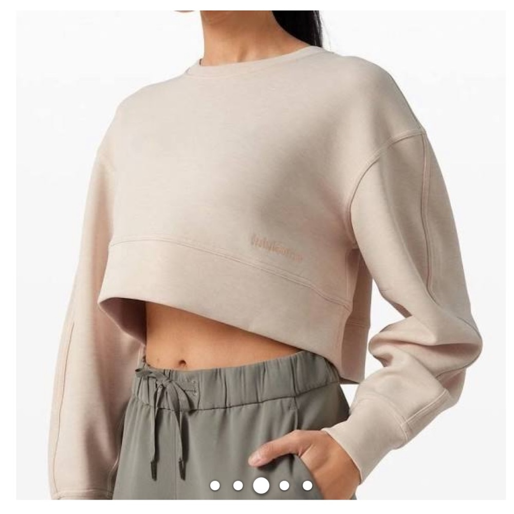 NWT lululemon crop crew